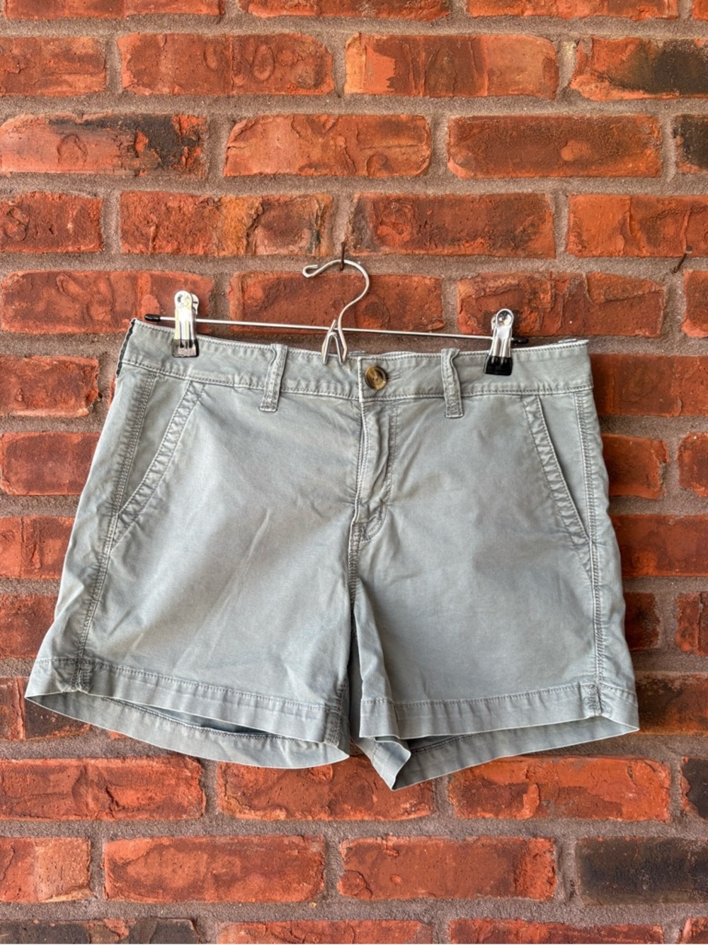 American Eagle Outfitters Women's Chino Shorts in Light Sage